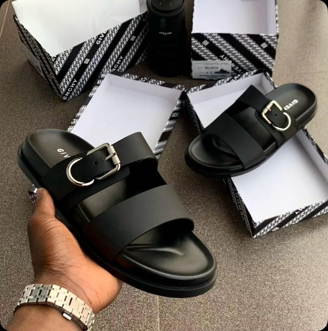 Givenchy Pam Slippers –Everyday Comfort | Derickz.ng