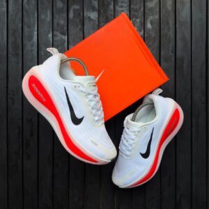 Nike Vomero Plus