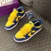Nike Dunk Low Retro "UCLA" | Iconic design. Bold colours. Classic streetwear appeal.