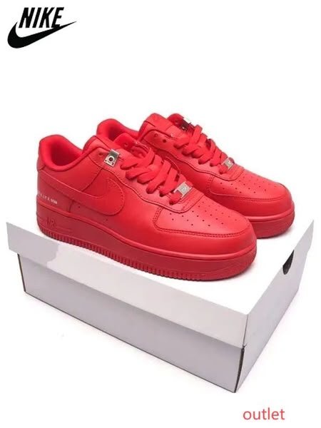 Nike Air Force 1 Low “Triple Red”