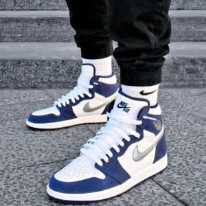 Air Jordan 1 Retro High CO.JP "Midnight Navy"  Classic Jordan heritage | Premium style. Timeless streetwear appeal.